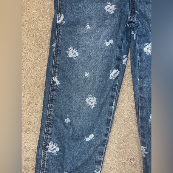 OshKosh B’Gosh overalls with floral print girls baby size 4T jeans denim - Picture 3 of 7